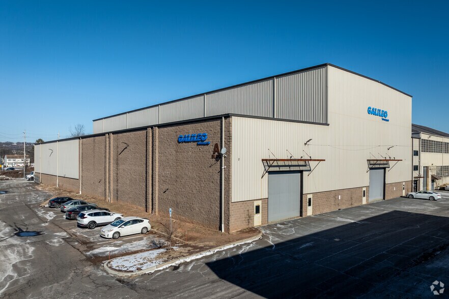 More Photos Of 333 Cedar Ave, Middlesex Warehouse For Lease