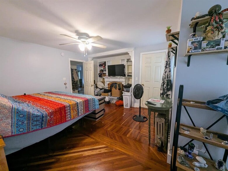 More Photos Of 44 Walnut St, Claremont Apartments For Sale