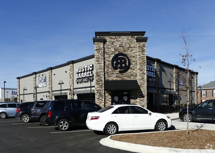 More Photos Of 2116 Skibo Rd, Fayetteville Restaurant For Lease