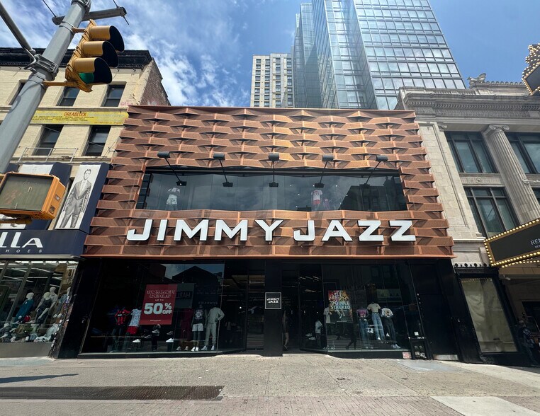 More Photos Of 239 W 125th St, New York Storefront For Lease