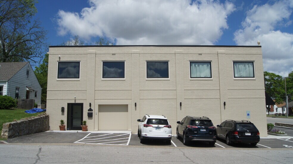 More Photos Of 4812 Rainbow Blvd, Mission General Retail For Sale