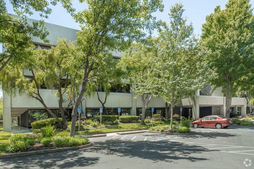 More Photos Of 2525 Natomas Park Dr, Sacramento Loft Creative Space For Lease