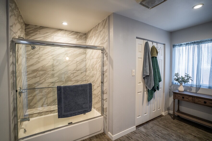 More Photos Of 416 Lime Ave, Long Beach Multifamily For Sale