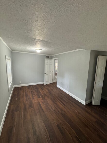 More Photos Of 619 Linwood Ave, Jacksonville Specialty For Sale