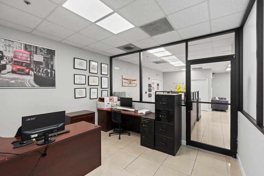 More Photos Of 8305 NW 27th St, Doral Distribution For Lease