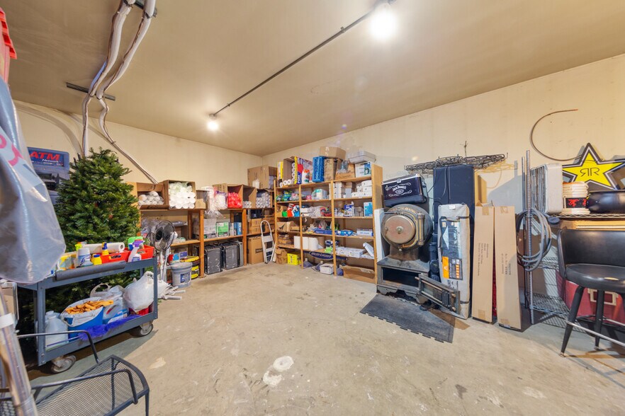 More Photos Of 209 N 5th Ave E, Truman Freestanding For Sale