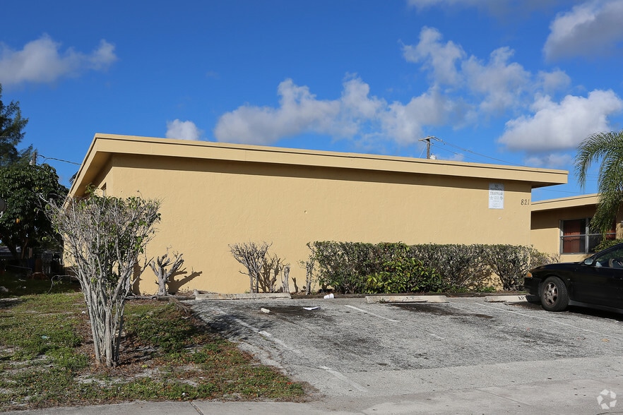 More Photos Of 821 S H St, Lake Worth Apartments For Sale