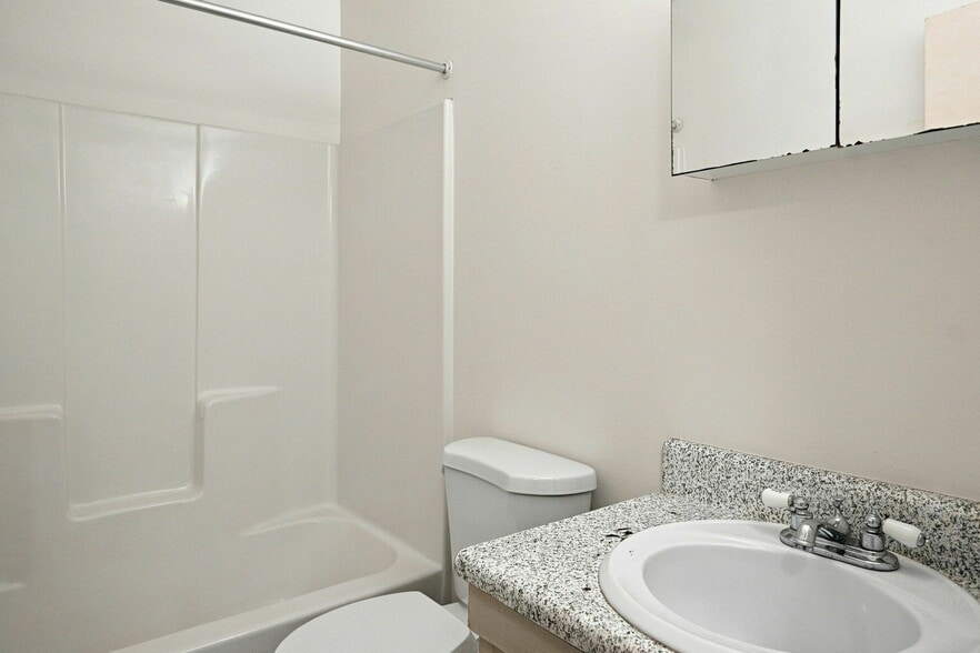 More Photos Of 706 E Inskip Dr, Knoxville Apartments For Sale