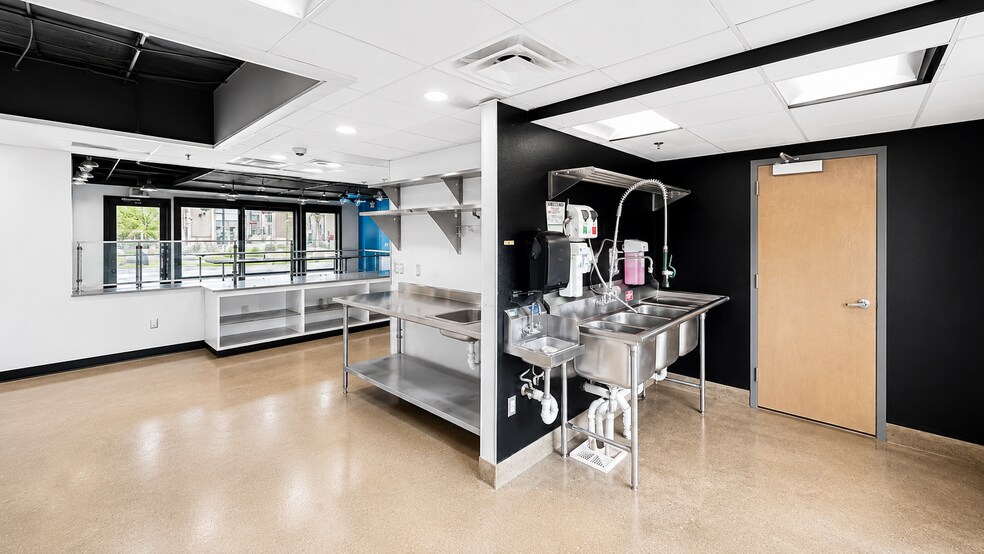 More Photos Of 2300 N Pershing Dr, Arlington Medical For Sale