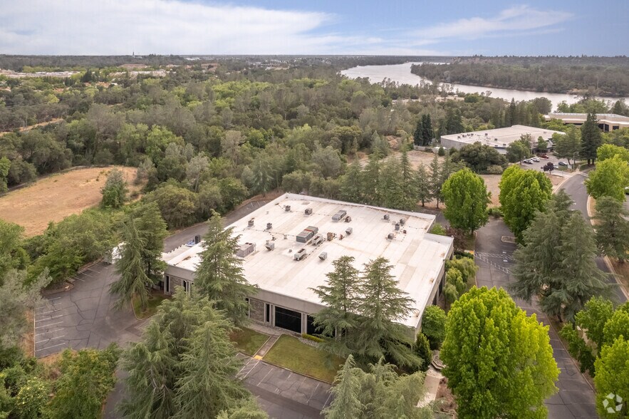 More Photos Of 140 Blue Ravine Rd, Folsom Showroom For Sale