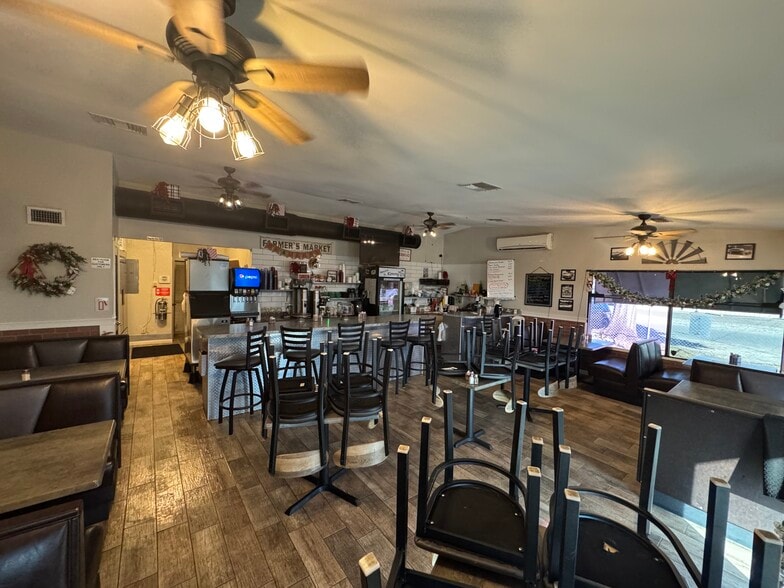 More Photos Of 12211 49th St N, Clearwater Office For Sale