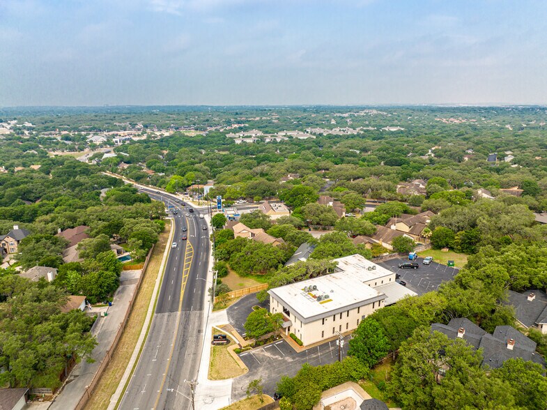 More Photos Of 975 W Bitters Rd, San Antonio Office For Sale