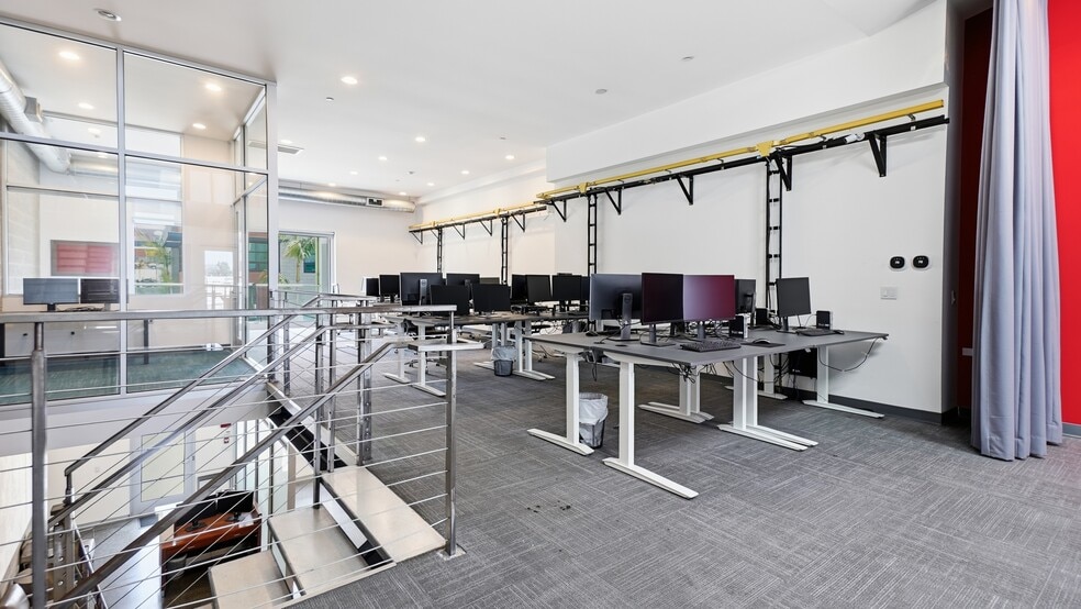 More Photos Of 123-127 Lomita St, El Segundo Loft Creative Space For Sale