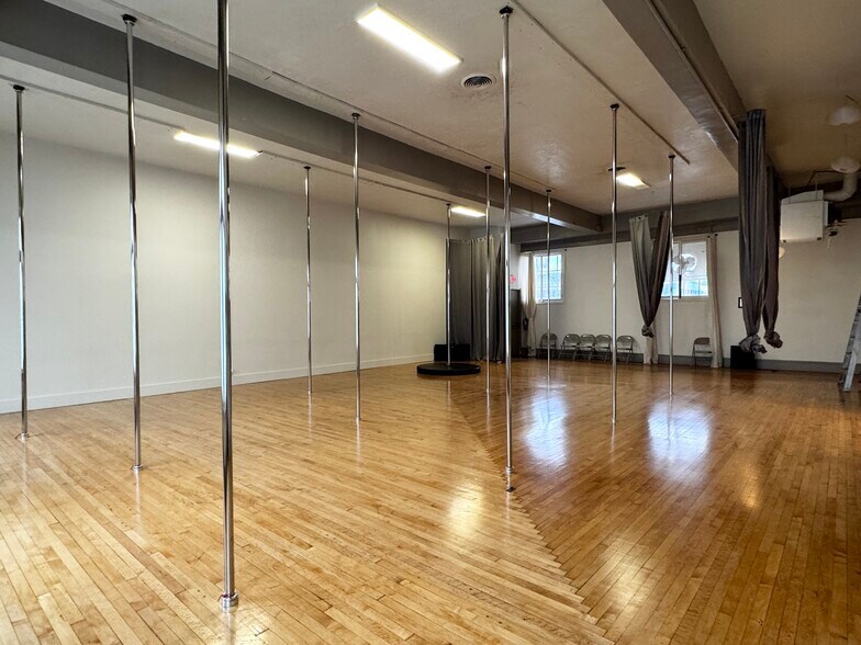 More Photos Of 316 SW 11th Ave, Portland Storefront Retail Office For Lease