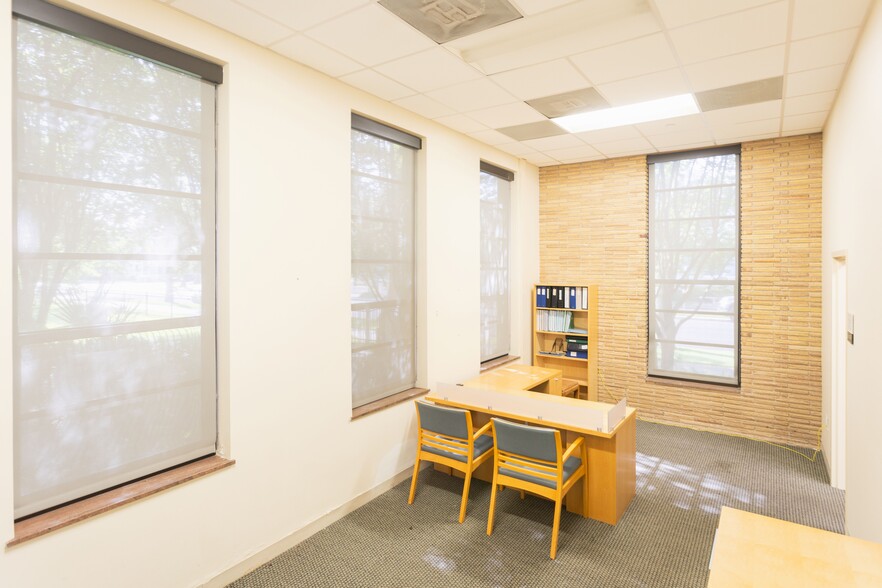 More Photos Of 1528 Post Office St, Galveston Rehabilitation Center For Sale