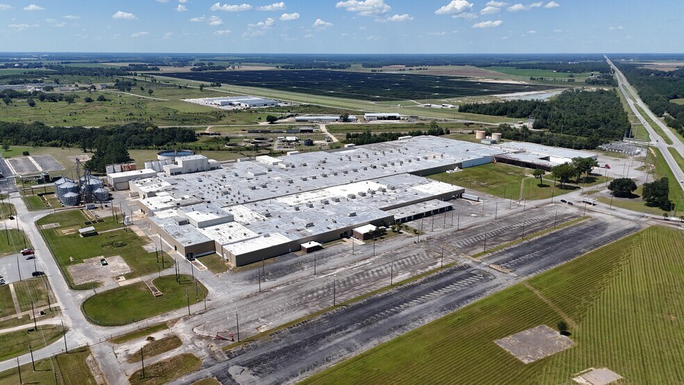More Photos Of 1501 Colquitt Hwy, Bainbridge Manufacturing For Lease