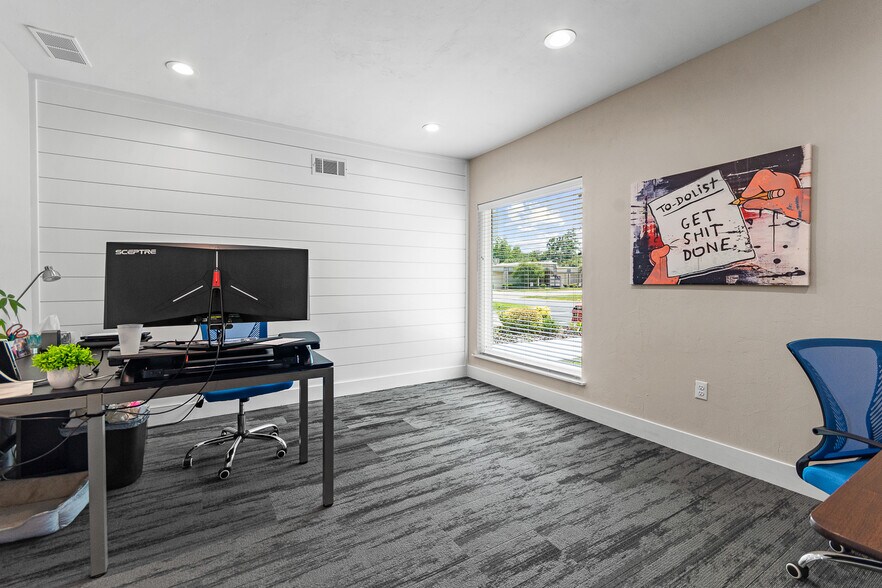 More Photos Of 2720 NW 6th St, Gainesville Medical For Lease