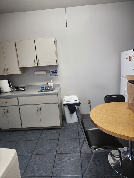 More Photos Of 8751 N 30th St, Tampa Medical For Lease