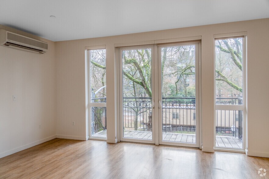 More Photos Of 1115 SW Market St, Portland Apartments For Sale