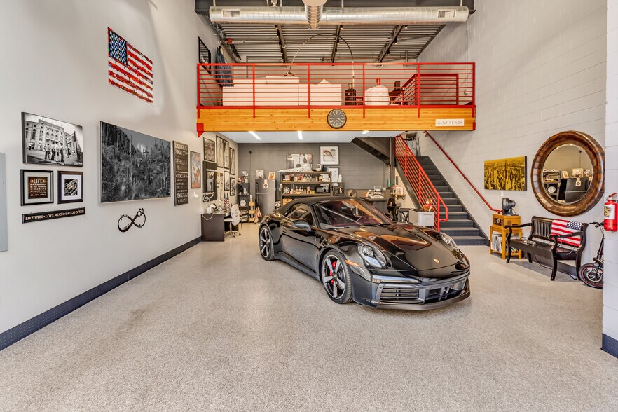 Primary Photo Of 15032 N 74th St, Scottsdale Showroom For Sale