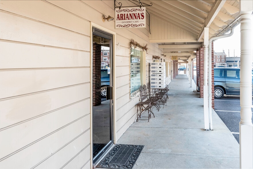 More Photos Of 323 E Gay St, West Chester Unknown For Lease