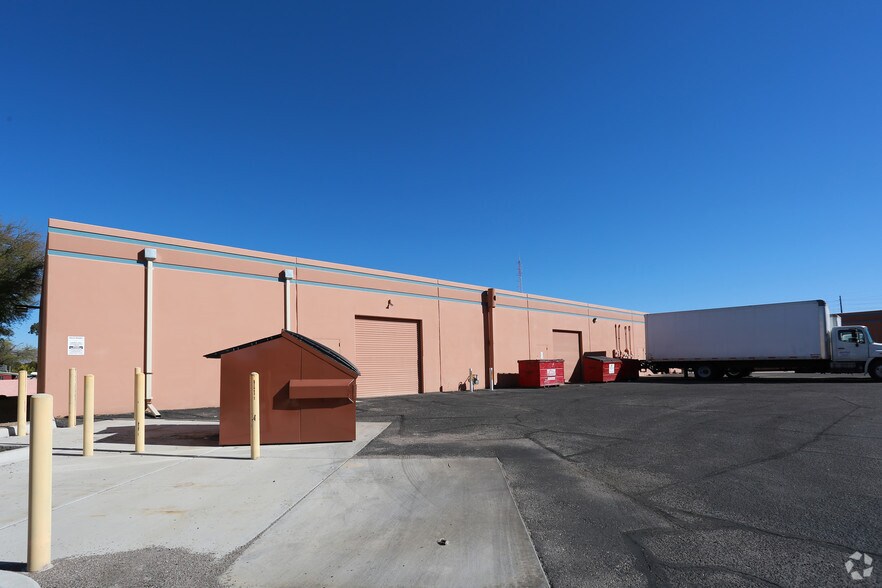 More Photos Of 3865 E 34th St, Tucson Light Manufacturing For Lease