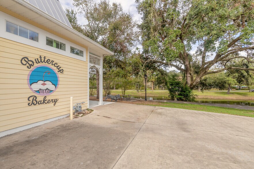 More Photos Of 197 E Church St, Deland General Retail For Sale