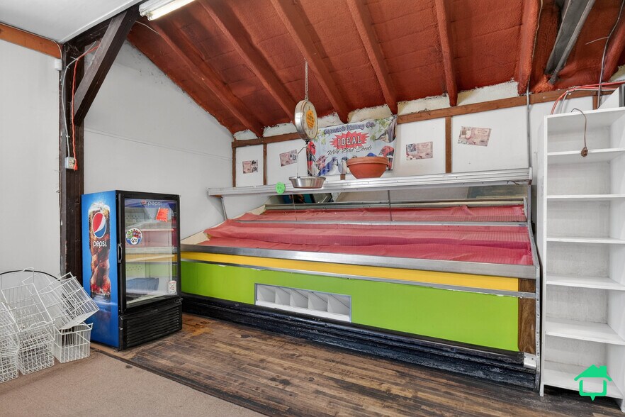 More Photos Of 12763 Ostrander Rd, Maybee Supermarket For Sale