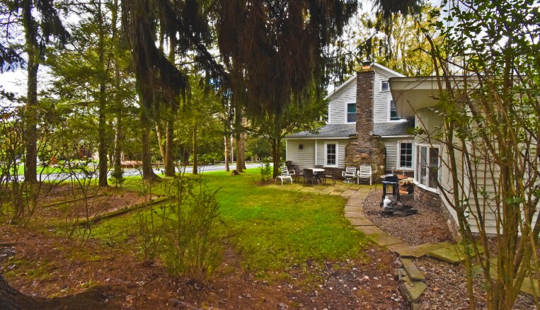 More Photos Of 2735 PA-390, Canadensis Hospitality For Sale