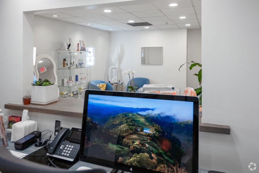 More Photos Of 9025 Wilshire Blvd, Beverly Hills Medical For Lease