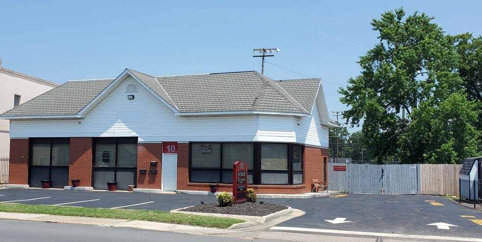 Primary Photo Of 10 W Williamsburg Rd, Sandston Office For Sale