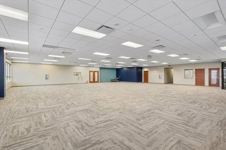 More Photos Of 11010 Burdette St, Omaha Office For Lease
