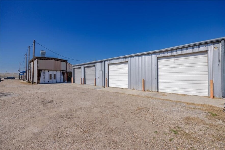 More Photos Of 610 N Port Ave, Corpus Christi Auto Dealership For Sale