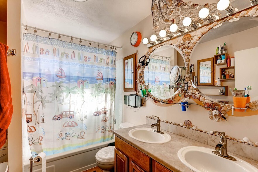 More Photos Of 32138 Highway 72, Golden Restaurant For Sale