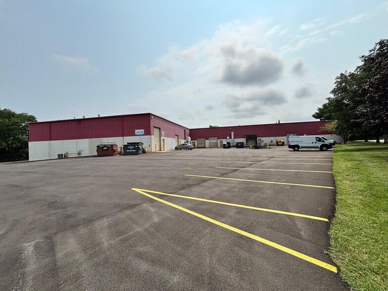 More Photos Of 850 S Marietta St, South Bend Light Manufacturing For Lease