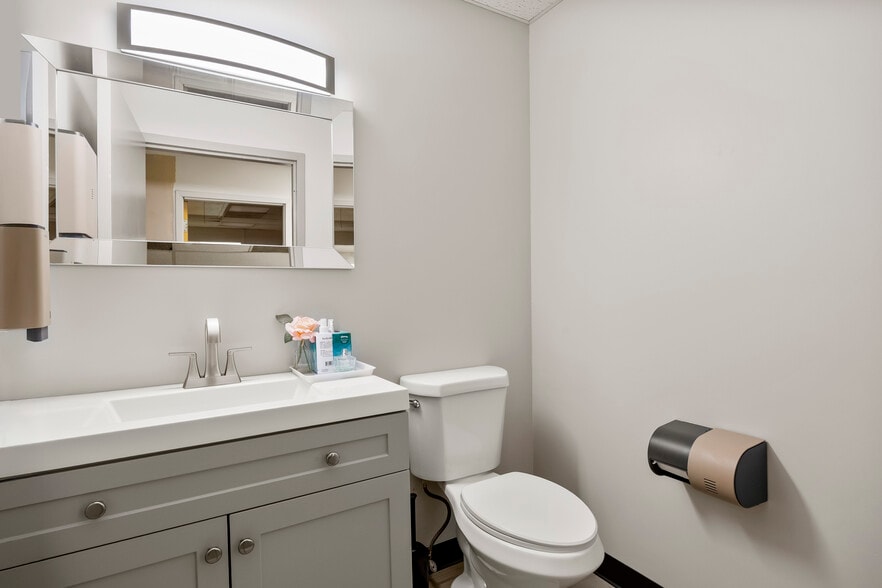 More Photos Of 2 Chelsea Pl, Clifton Park Medical For Sale