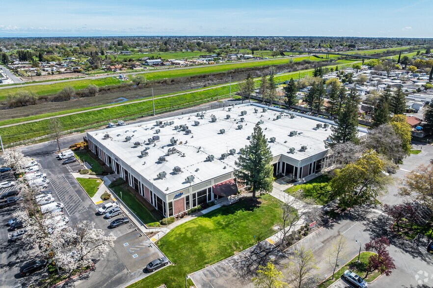 More Photos Of 3640 Northgate Blvd, Sacramento Office For Lease