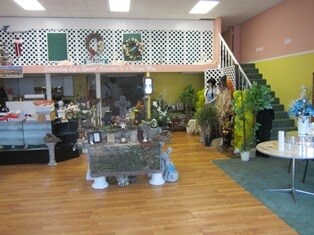 More Photos Of 1422 Green Rd, Chatsworth General Retail For Lease