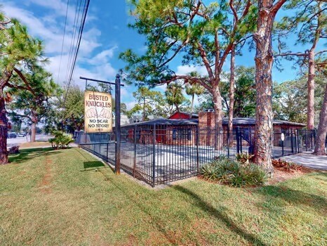 More Photos Of 3508 S Manhattan Ave, Tampa Health Club For Sale
