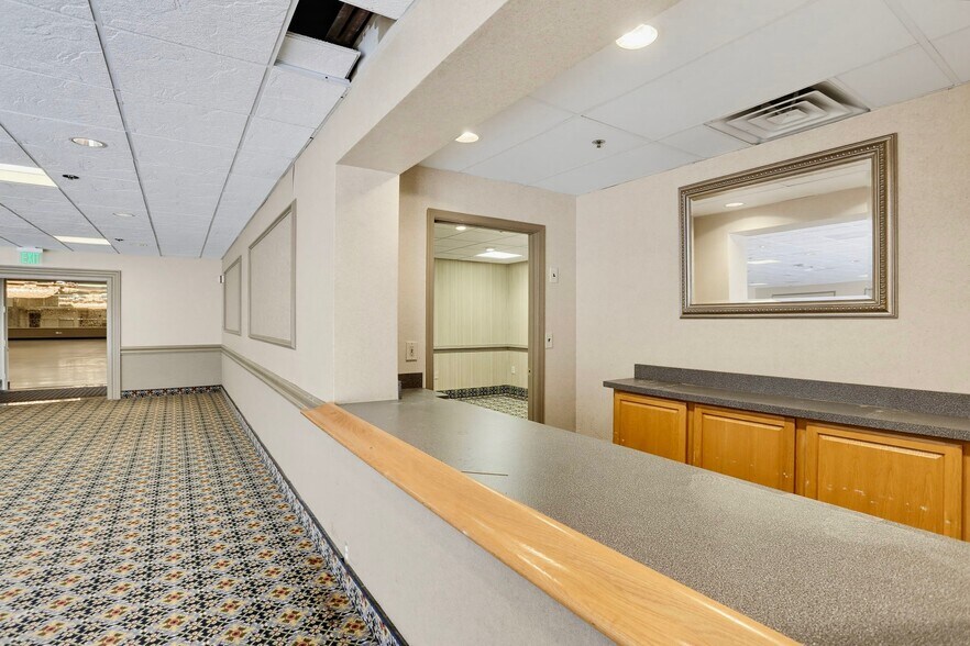 More Photos Of 505 Jermor Ln, Westminster Restaurant For Lease