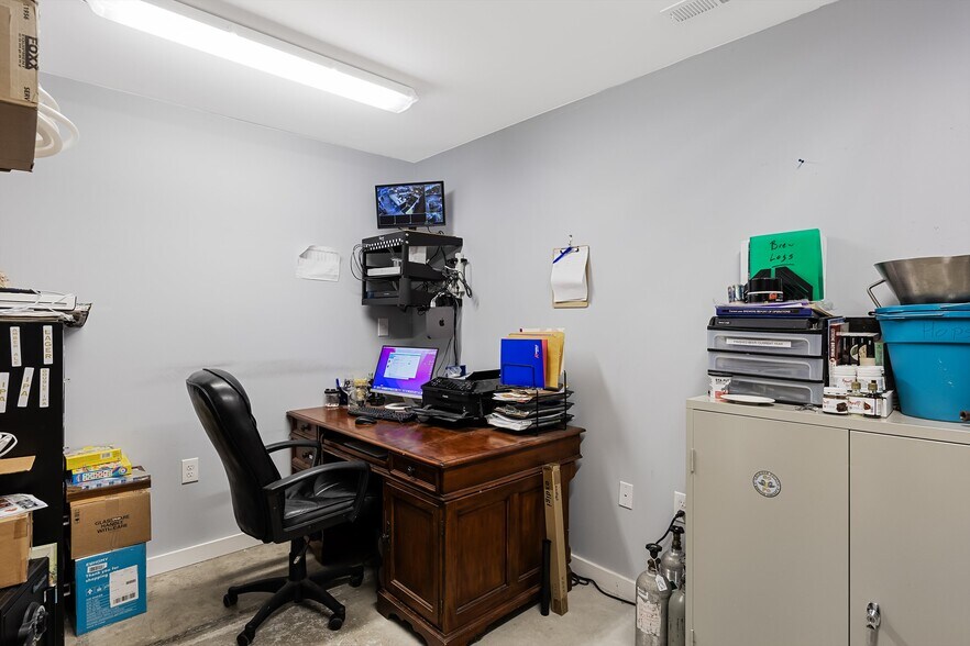 More Photos Of 705 W New York Ave, Somers Point General Retail For Sale