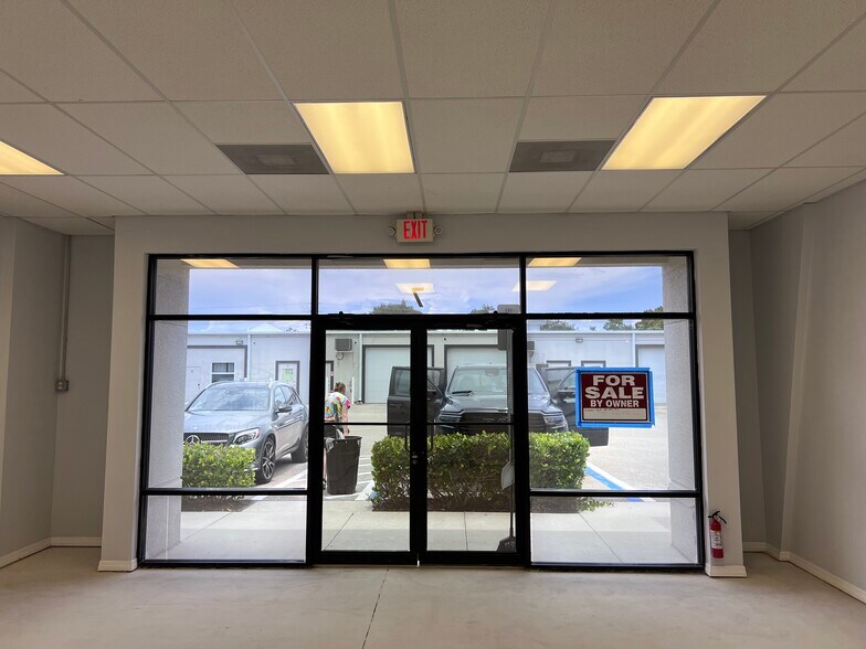 More Photos Of 28360 Old 41 Rd, Bonita Springs Showroom For Sale