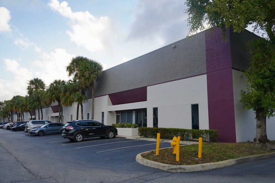 More Photos Of 4100 N Powerline Rd, Pompano Beach Unknown For Lease