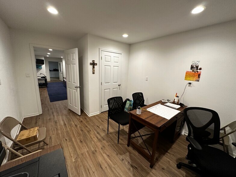 More Photos Of 1511 S Jackson St, Jacksonville Warehouse For Sale