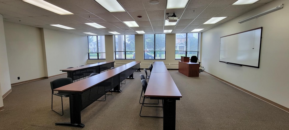 More Photos Of 1030 E Jefferson Blvd, South Bend Medical For Sale