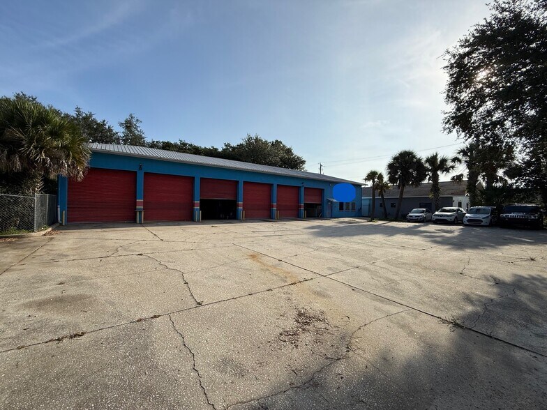 Primary Photo Of 2156 W King St, Cocoa Service For Lease