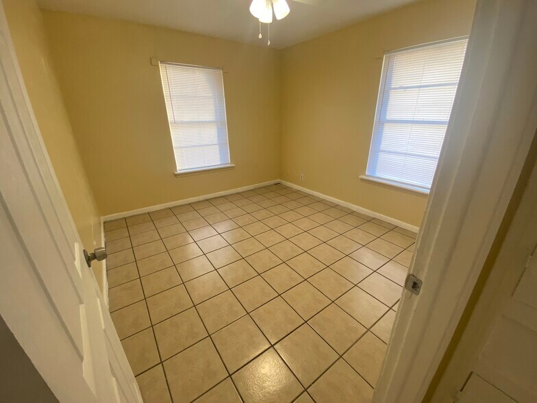 More Photos Of 807 Sissom Rd, Killeen Apartments For Sale