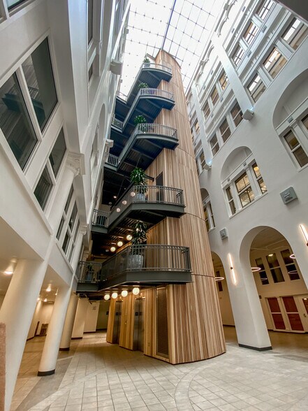 More Photos Of 950 Broadway, Tacoma Unknown For Sale