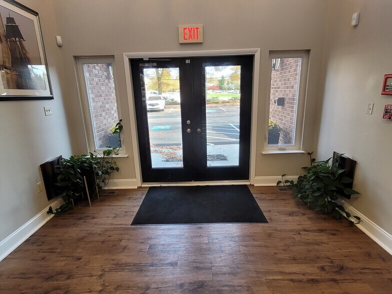 More Photos Of 8370 Veterans Hwy, Millersville Office For Lease