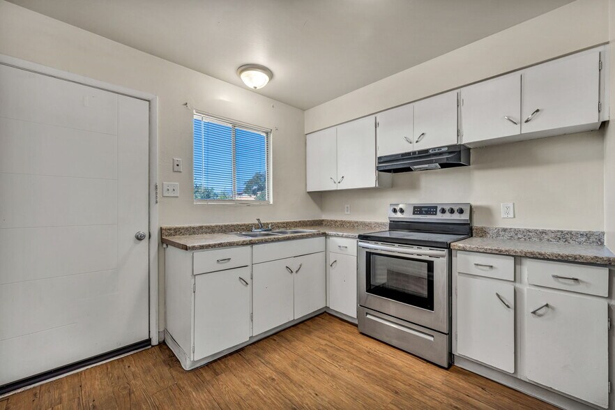 More Photos Of 372 Maine St, Reno Apartments For Sale